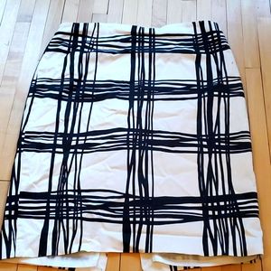 Black and white pencil skirt